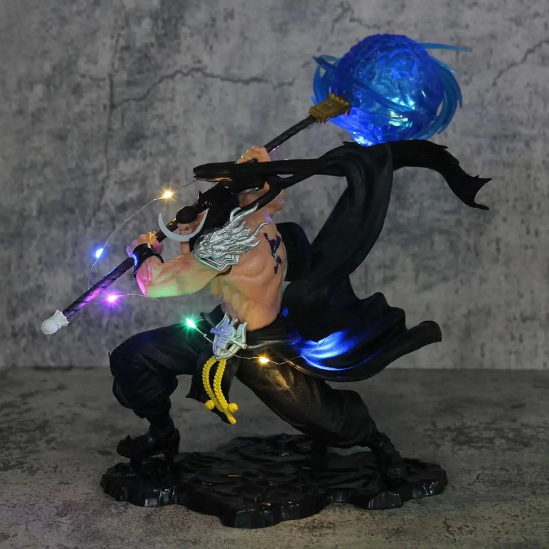 Action Figure One Piece – Barba Branca 29cm | Os Quatro Imperadores com Iluminação